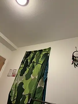 Snapshot of tastylolaaa chatting on February 18, 6:33 am tastylolaaa online show from February 18, 6:33 am