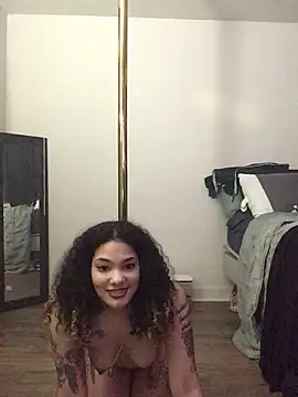 tastylolaaa online show from February 25, 10:37 am