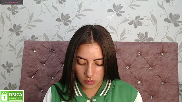 Snapshot of Emmaa_dia chatting on February 9, 11:25 pm Emmaa dia online show from February 9, 11:25 pm