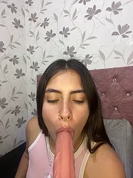 Snapshot of Emmaa_dia chatting on March 4, 8:38 pm Emmaa dia online show from March 4, 8:38 pm