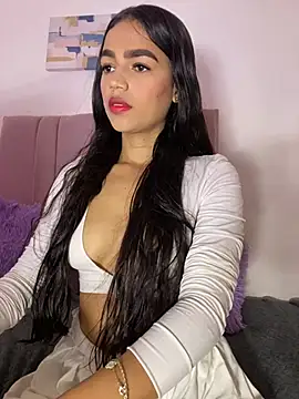 Snapshot of trex_x chatting on February 1, 5:22 pm trex x online show from February 1, 5:22 pm