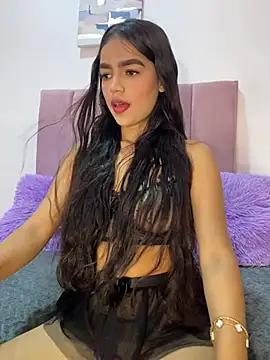 Snapshot of trex_x chatting on February 2, 7:24 pm trex x online show from February 2, 7:24 pm