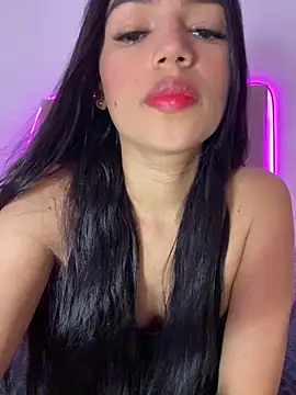 Snapshot of trex_x chatting on February 23, 6:19 pm trex x online show from February 23, 6:19 pm