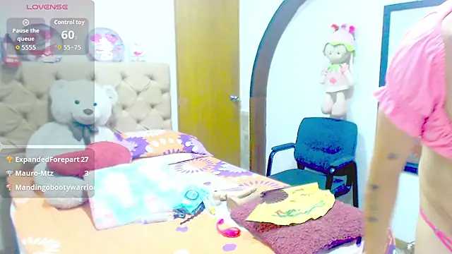 Snapshot of Dolldirtyxxx chatting on October 5, 6:59 am Dolldirtyxxx online show from October 5, 6:59 am