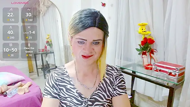 Dolldirtyxxx online show from October 31, 5:26 am