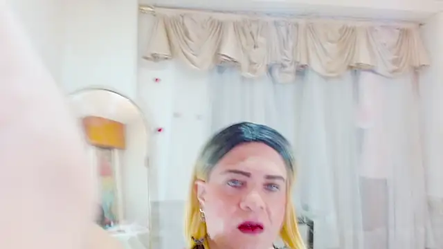 Snapshot of Dolldirtyxxx chatting on February 7, 5:15 am Dolldirtyxxx online show from February 7, 5:15 am