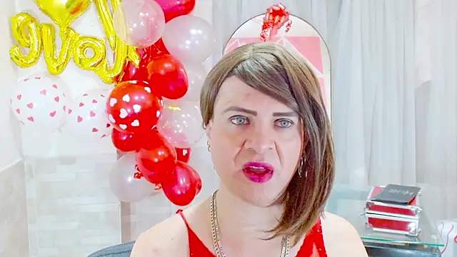 Snapshot of Dolldirtyxxx chatting on February 14, 5:07 am Dolldirtyxxx online show from February 14, 5:07 am