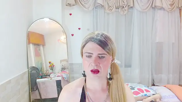 Snapshot of Dolldirtyxxx chatting on February 1, 5:55 pm Dolldirtyxxx online show from February 1, 5:55 pm