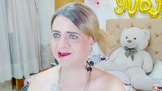 Snapshot of Dolldirtyxxx chatting on February 28, 8:19 pm Dolldirtyxxx online show from February 28, 8:19 pm