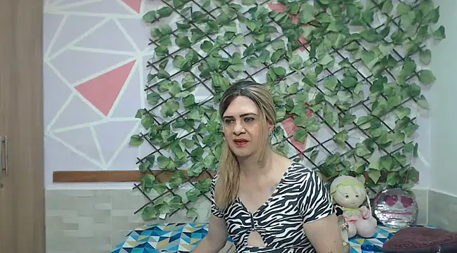 Snapshot of Dolldirtyxxx chatting on March 5, 2:12 pm Dolldirtyxxx online show from March 5, 2:12 pm
