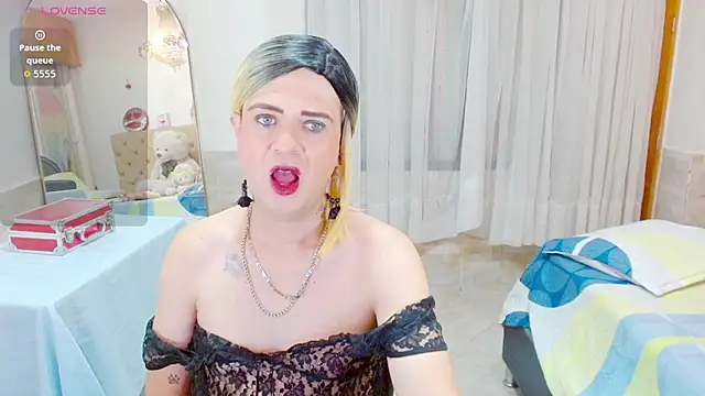 Dolldirtyxxx online show from March 12, 5:02 am