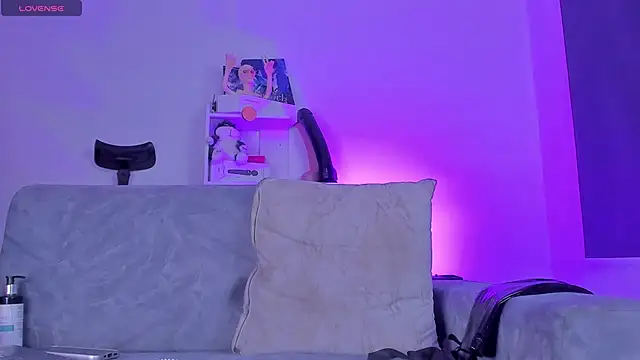 meganwolf 1 online show from April 9, 7:09 pm