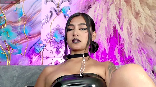 meganwolf 1 online show from October 3, 9:05 pm