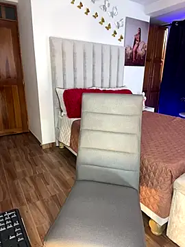 Madissonlove 1 online show from December 14, 10:37 pm