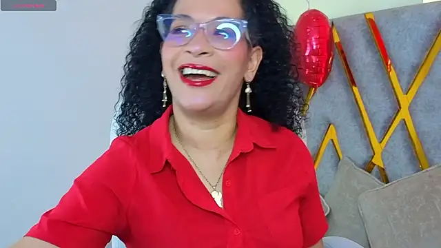 Cintiia Holmes online show from March 11, 11:21 pm