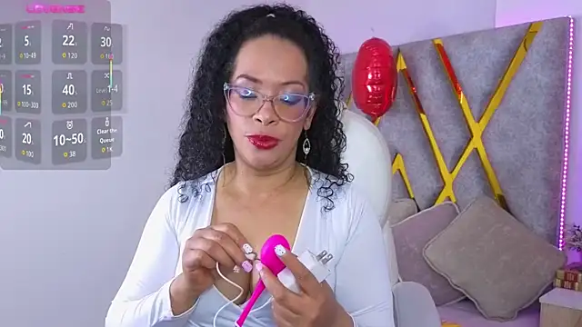 Cintiia Holmes online show from March 27, 12:19 am