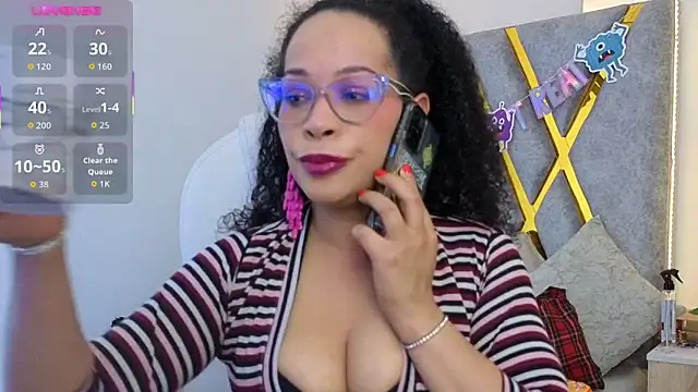 Cintiia Holmes online show from February 5, 11:22 pm