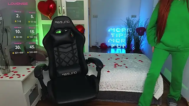 Katy diamond  online show from February 15, 5:30 am