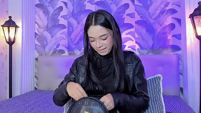 Snapshot of Sami_Evanns chatting on November 7, 3:22 am Sami Evanns online show from November 7, 3:22 am