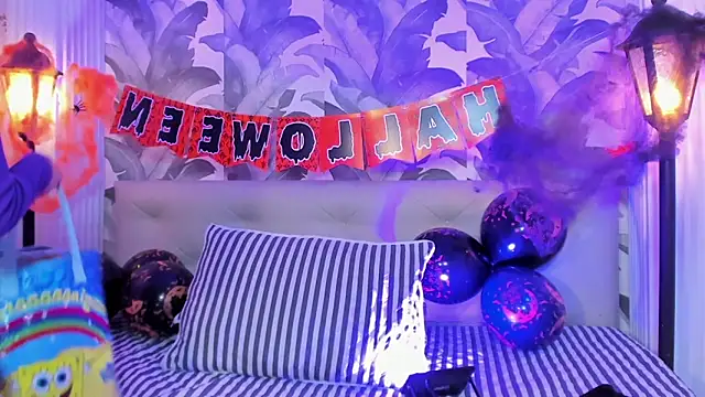 Snapshot of Sami_Evanns chatting on October 31, 3:14 am Sami Evanns online show from October 31, 3:14 am