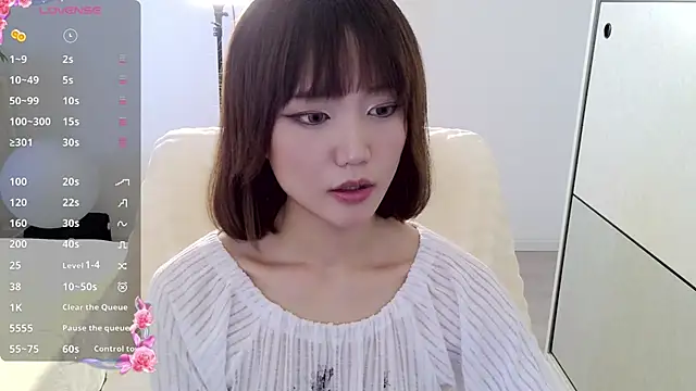 Snapshot of _misayu_99 chatting on February 13, 8:17 am  misayu 99 online show from February 13, 8:17 am