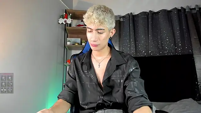 NovaaWheler online show from December 22, 8:31 pm