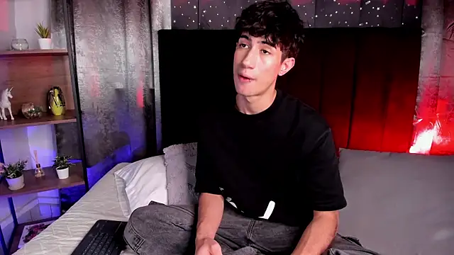 NovaaWheler online show from October 30, 5:43 pm