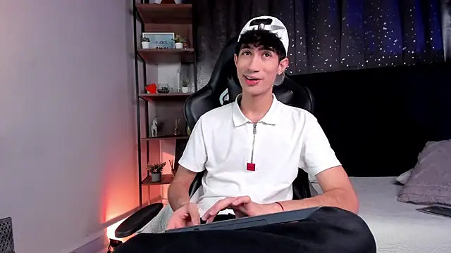 NovaaWheler online show from November 29, 8:09 pm