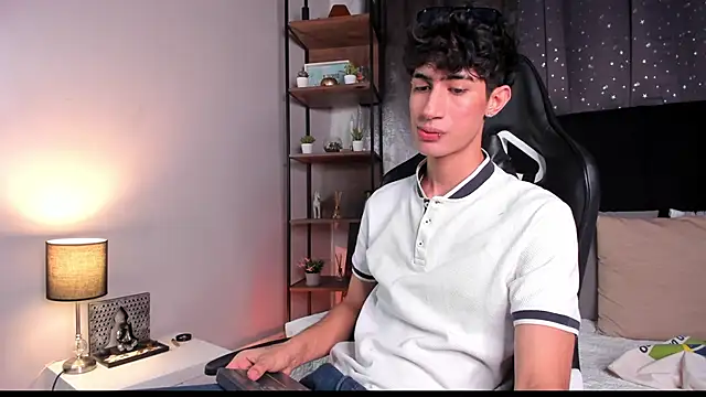 NovaaWheler online show from November 26, 8:31 pm