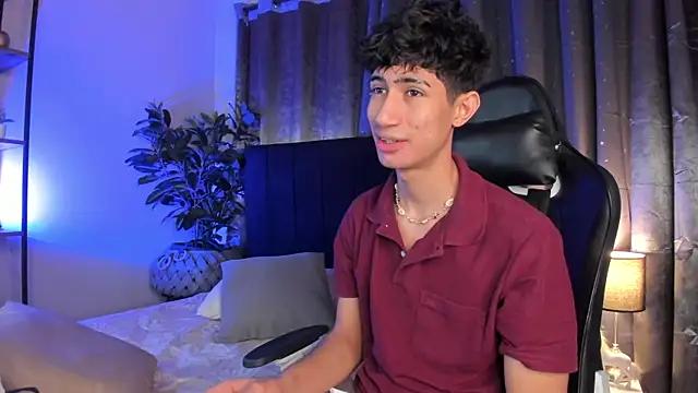 NovaaWheler online show from March 15, 10:11 am