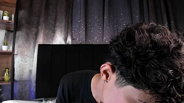 NovaaWheler online show from November 13, 8:24 pm