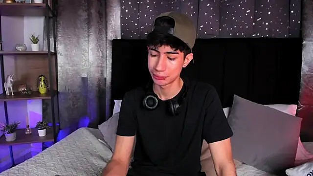 NovaaWheler online show from October 31, 12:57 pm