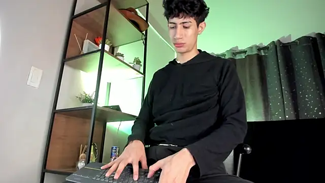 NovaaWheler online show from March 28, 12:06 pm