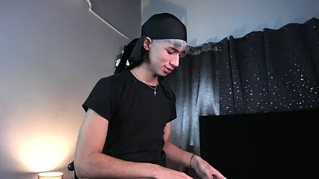 NovaaWheler online show from December 15, 7:31 pm