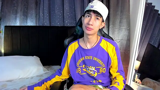 NovaaWheler online show from March 2, 12:01 pm