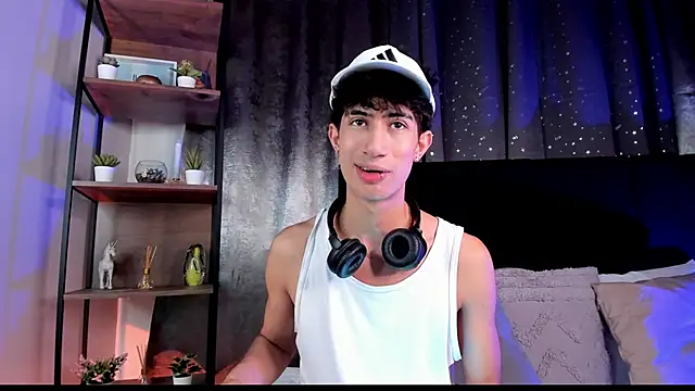 NovaaWheler online show from November 27, 9:15 pm