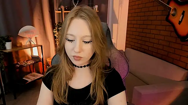 DariaTate online show from April 2, 8:54 am