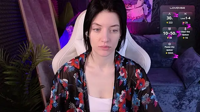 Snapshot of roxy_riot_ chatting on November 20, 1:28 am roxy riot online show from November 20, 1:28 am