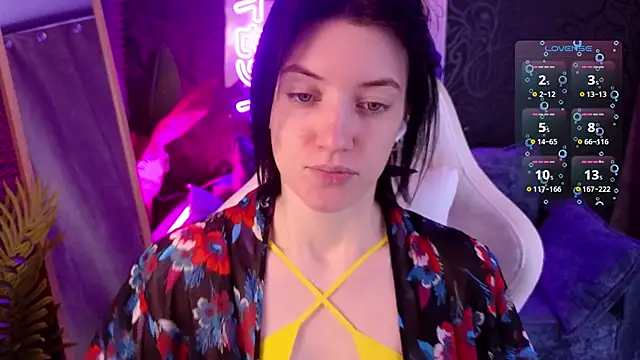 roxy riot  online show from December 23, 1:27 am