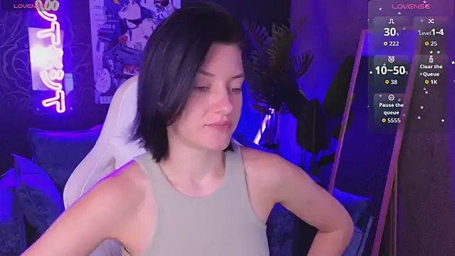 roxy riot  online show from March 31, 1:51 am