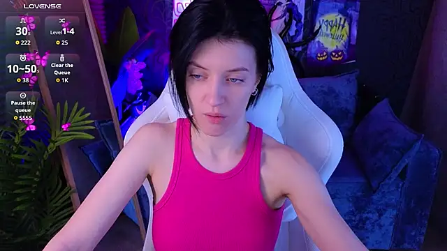 Snapshot of roxy_riot_ chatting on October 28, 1:28 am roxy riot online show from October 28, 1:28 am