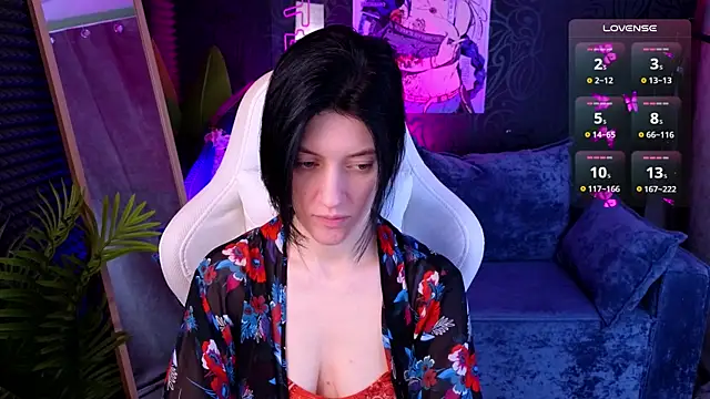 Snapshot of roxy_riot_ chatting on November 14, 1:31 am roxy riot online show from November 14, 1:31 am