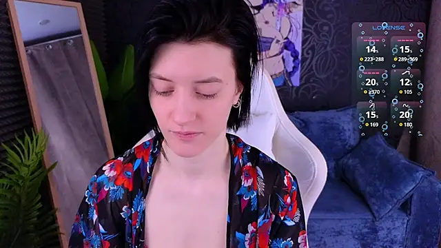 roxy riot  online show from January 17, 1:31 am