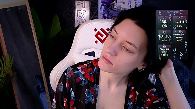 roxy riot  online show from January 14, 1:31 am