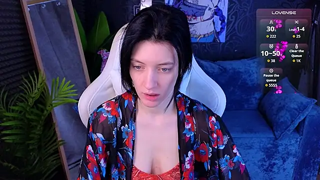 Snapshot of roxy_riot_ chatting on November 15, 1:31 am roxy riot online show from November 15, 1:31 am