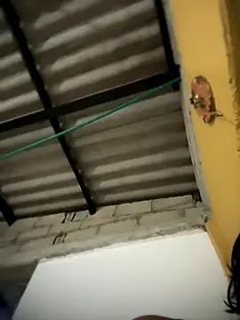 Snapshot of daniel6916 chatting on November 16, 1:43 am daniel6916 online show from November 16, 1:43 am