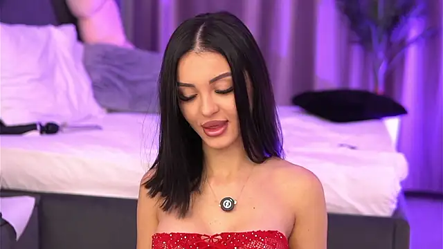 LilaRoses online show from February 1, 5:27 am