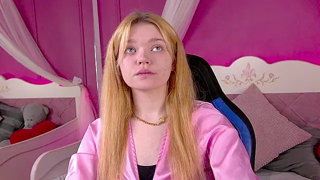 AdeleCartier online show from March 7, 12:48 am