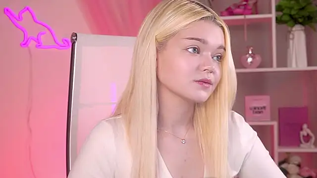 AdeleCartier online show from April 24, 2:57 am