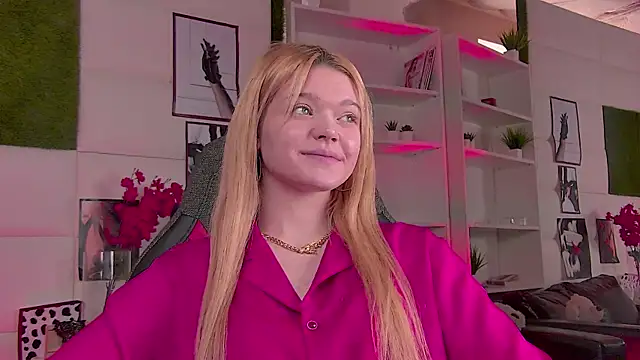 AdeleCartier online show from March 3, 6:42 am